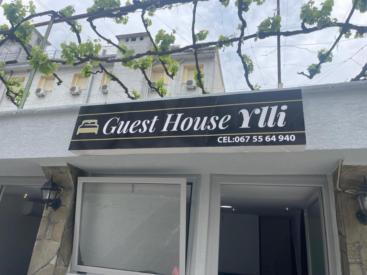 Ylli Guesthouse Përmet Exteriör bild
